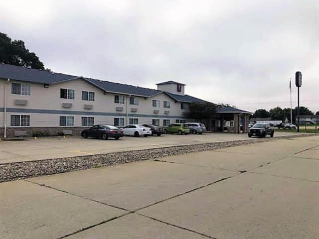 Regency Inn Geneseo Il I-80 Exteriér fotografie
